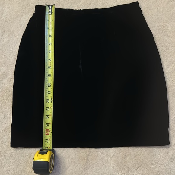 Black Velvet mini skirt - Picture 5 of 8